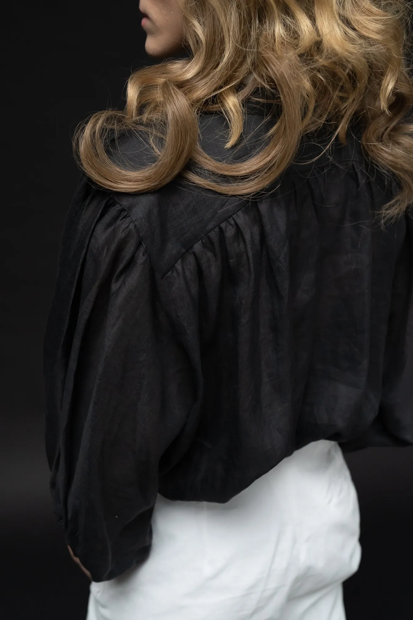 64-4 VISTA Chic Very Wide Blouse with Yoke